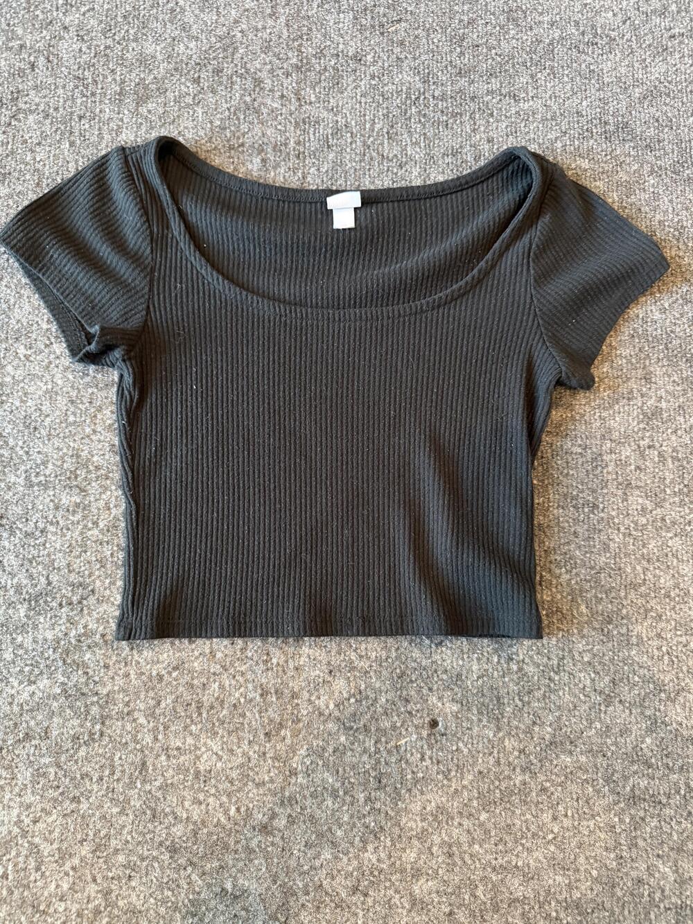 Colsie Shirt Womens XS Black Ribbed Scoop Neck Cropped Stretch Tee Top Basic